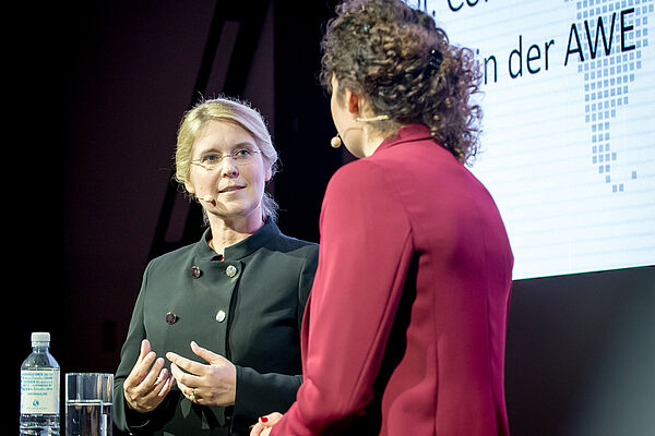 Dr. Corinna Franke Wöller mit Frau