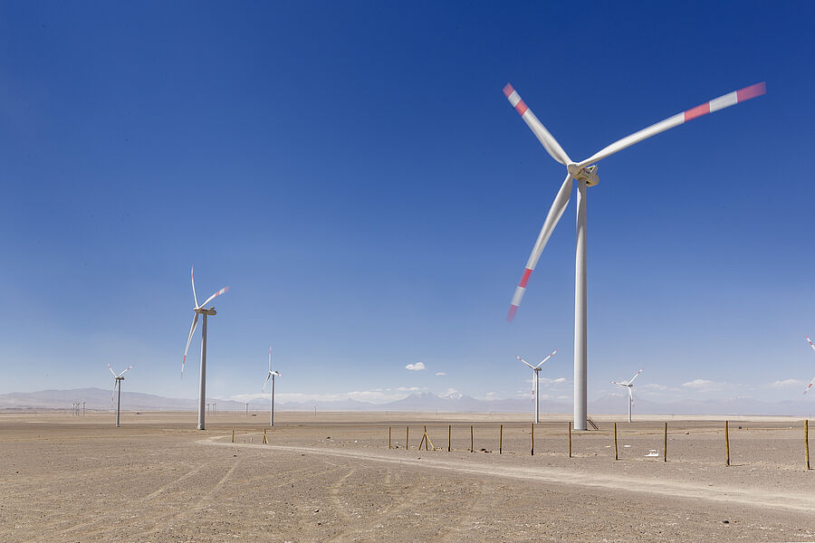 Windmühlen in Wüste