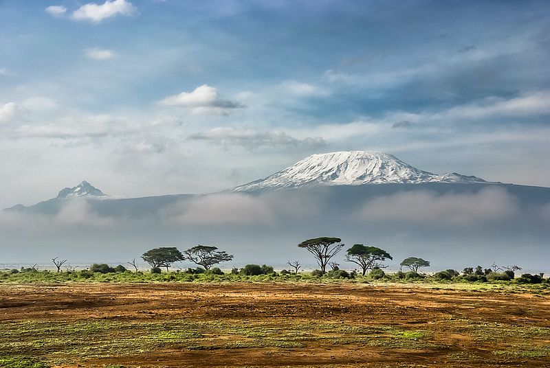 Landschaft mit Berg in Tansania 
