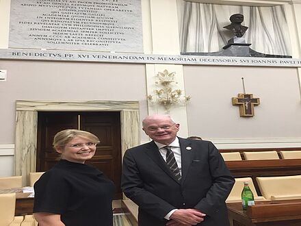 Corinna Franke-Wöller beim Besuch im Vatikan