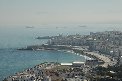 Algerien Küste mit Meer 